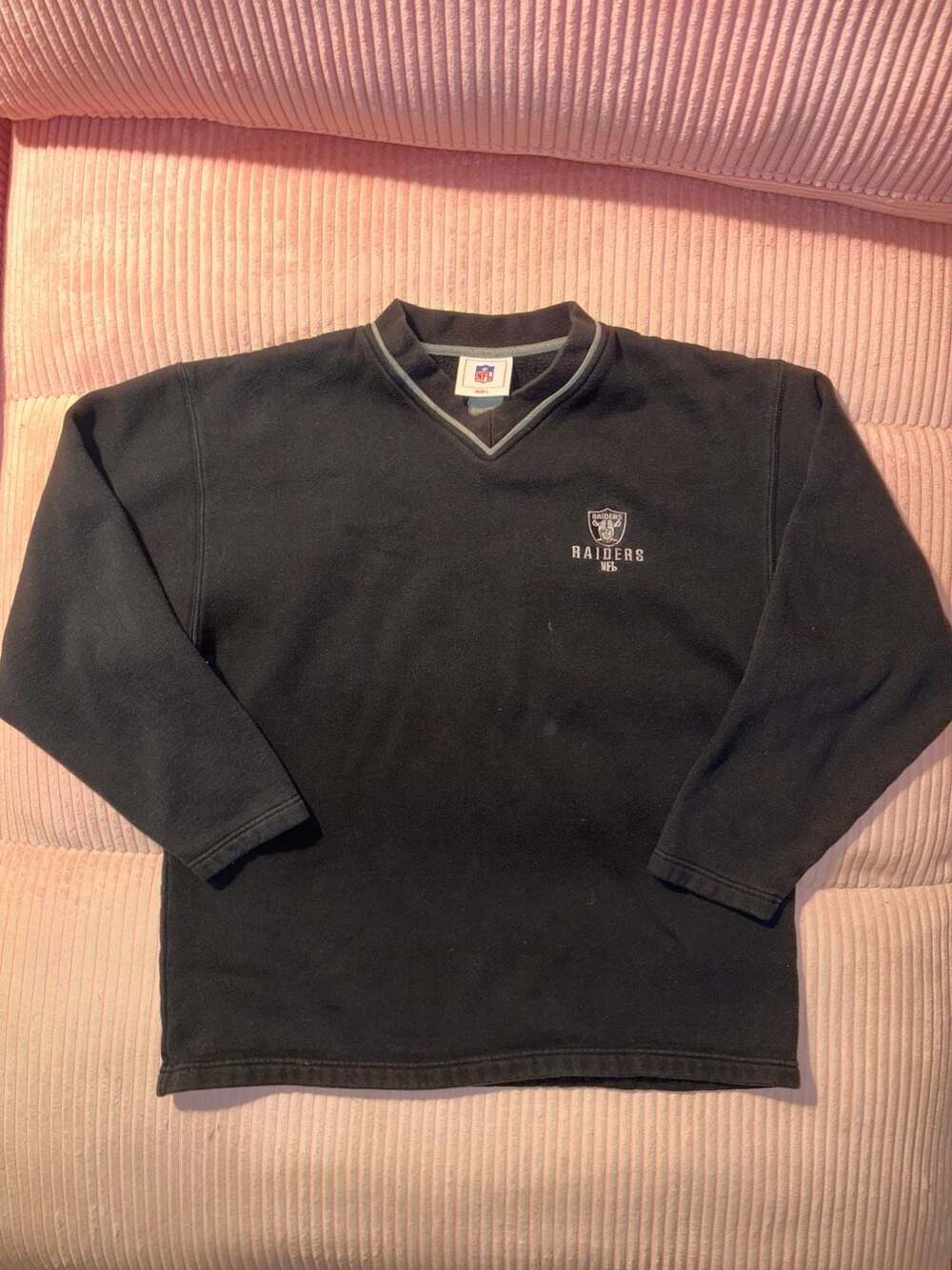 Vintage NFL Oakland Raiders Black V-Neck Fleece Pullover Sweatshirt L